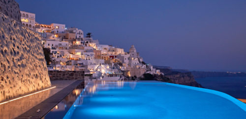 The biggest infinity panoramic pool in Fira which is  exclusively reserved for the clients of the Villa Bordeaux.