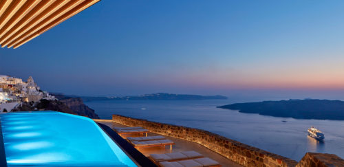 The biggest infinity panoramic pool in Fira which is  exclusively reserved for the clients of the Villa Bordeaux.