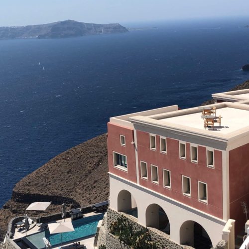 Magically hanging from the cliff of the Caldera, Villa Bordeaux encapsulates the essence of high-end luxury in Fira town. As a precious landmark built by one of the most prestigious personalities back in the day, this luxury villa in Fira was fully renovated in 2016 by a well-known architect, combining the Cycladic tradition with the latest trends in architecture to reach new heights in hospitality.