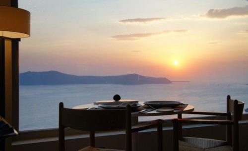 La Colline takes gastronomy to new heights with its mouth-watering dishes and incredible vistas to the Caldera and the Aegean Sea.