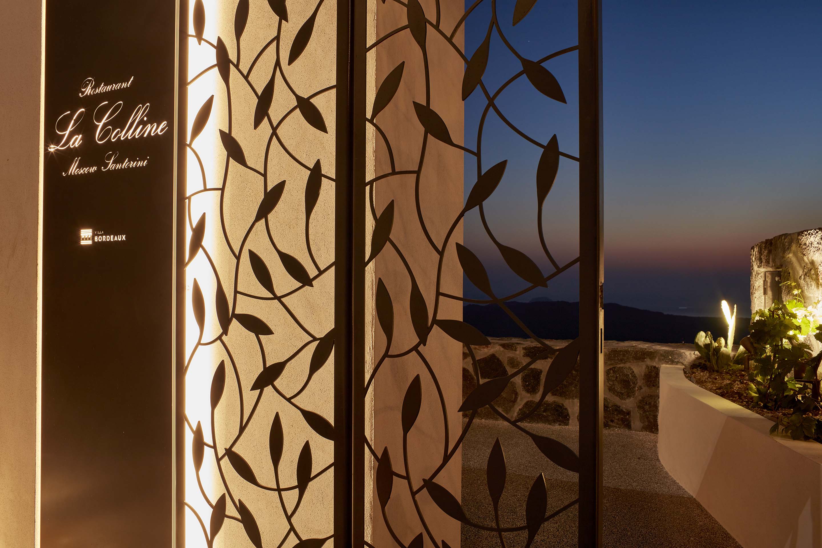 luxury hotels in santorini with private pool
