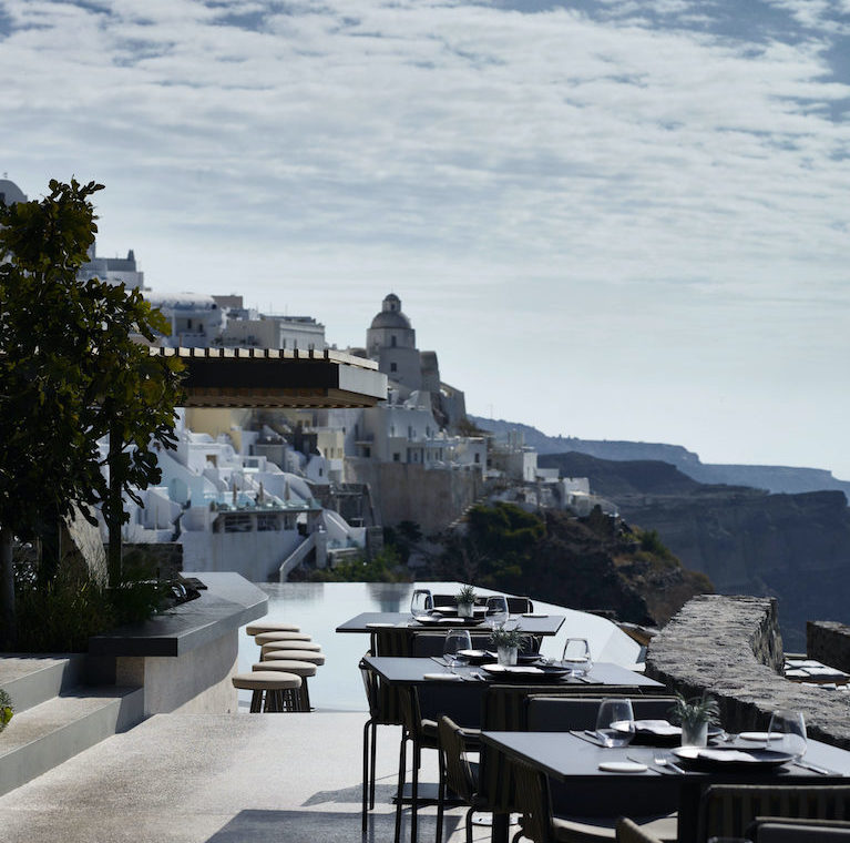 luxury hotels in santorini with private pool
